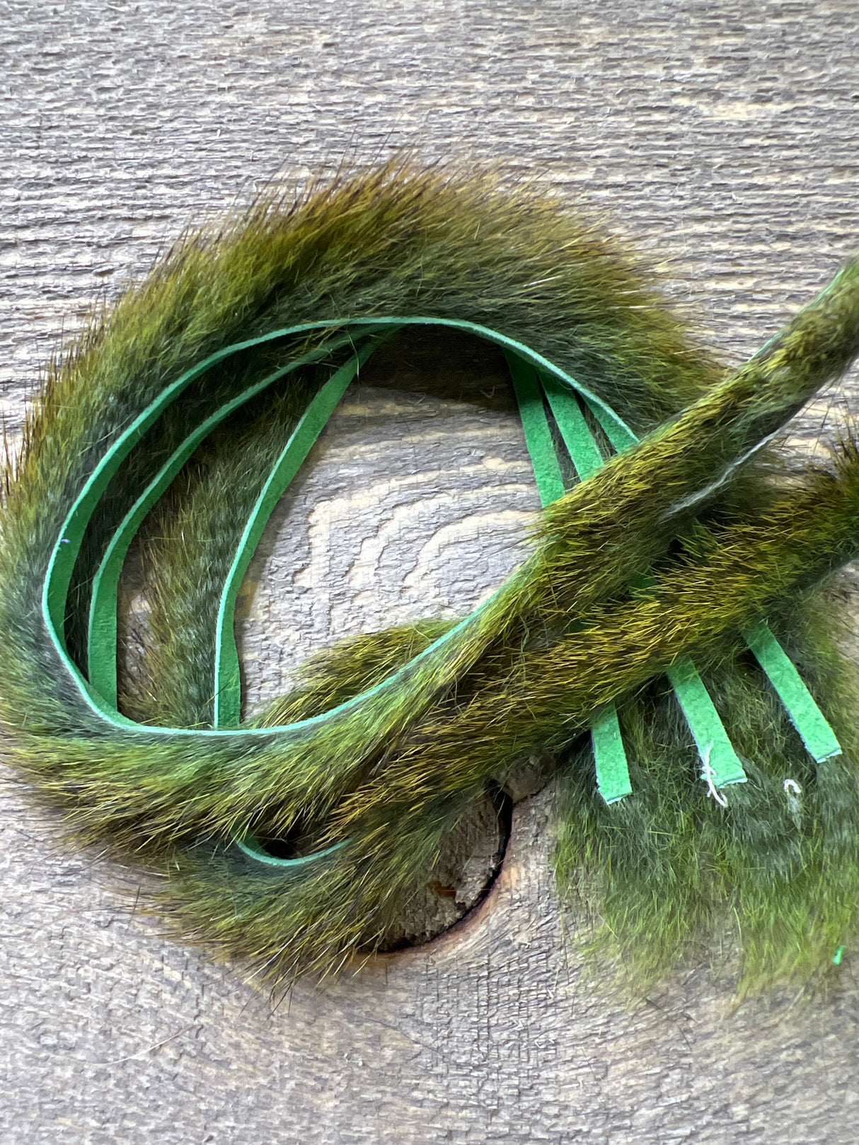 Spent Fly Fishing 3/32" Leech Cut Squirrel Strips Lt Olive Squirrel Hair