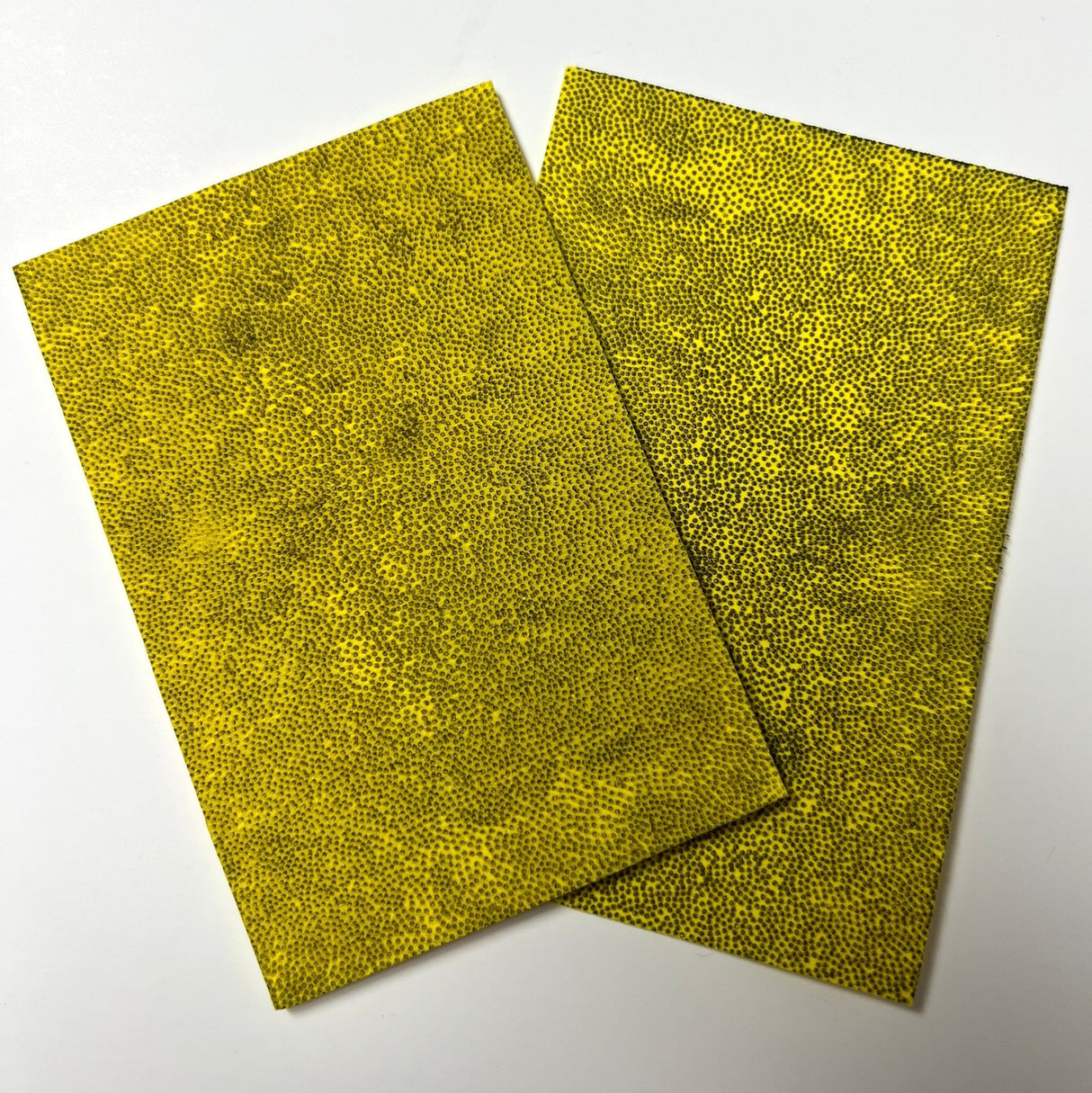 Wapsi Fly Speck Foam Yellow Chenilles, Body Materials