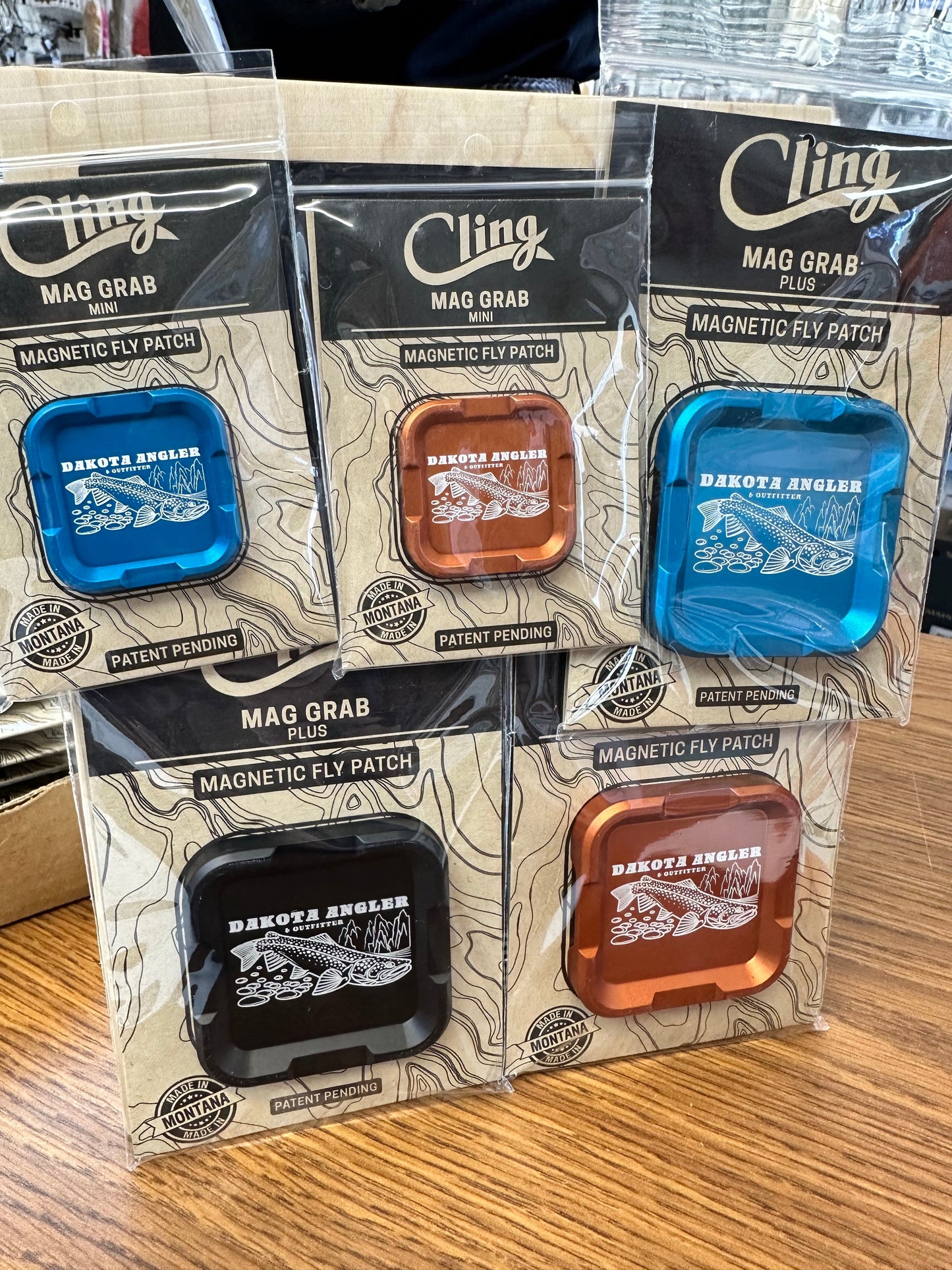 Cling Mag Grab Dakota Angler Logo Accessories