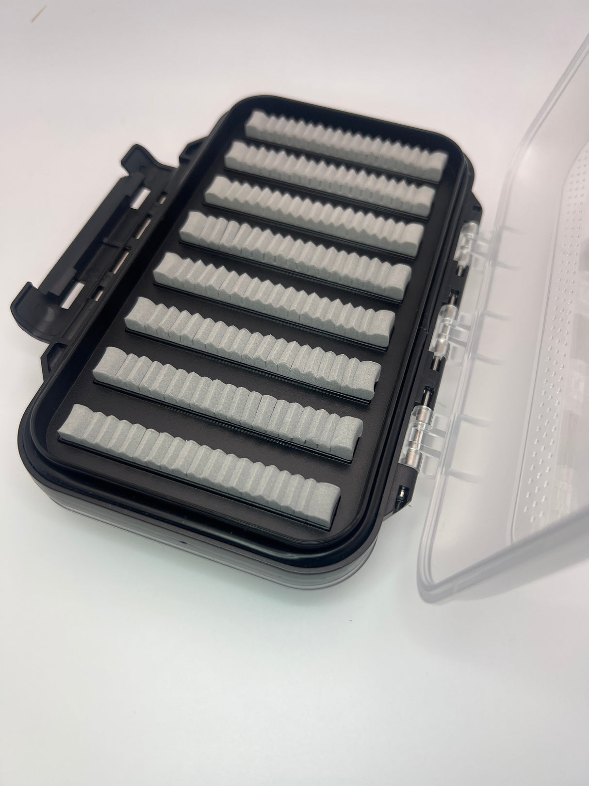 Dr. Slick Combo- Nipper, Reel & SNH5CFBK 5" Crossfire Scissor Clamp in Medium Fly Box Fly Fishing Accessories