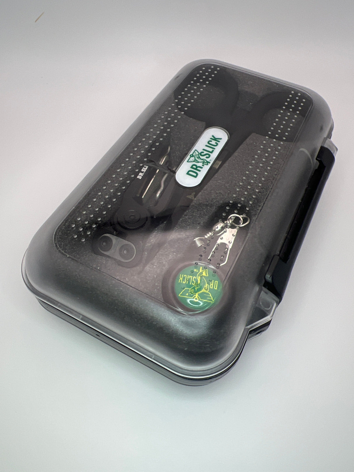 Dr. Slick Combo- Nipper, Reel & SNH5CFBK 5" Crossfire Scissor Clamp in Medium Fly Box Fly Fishing Accessories