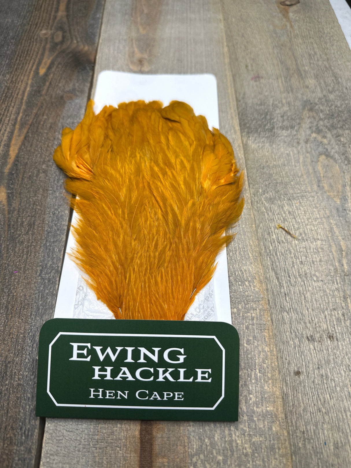 Ewing White Hen Cape Peach Hen Hackle