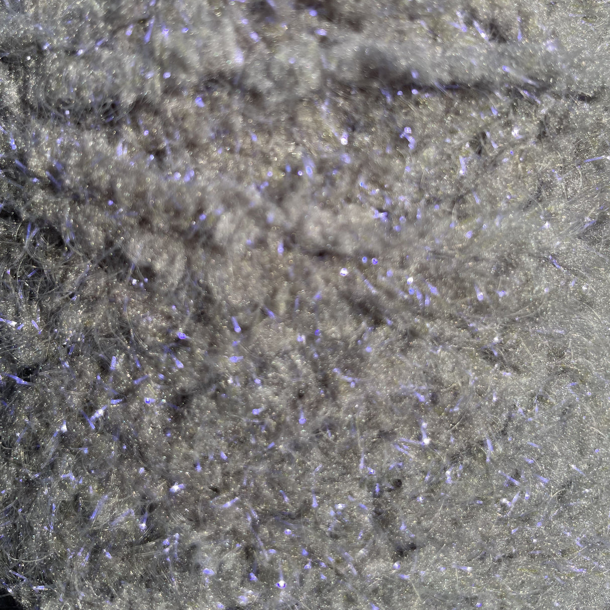 Semperfli EggStatic Egg Fritz 8mm Beluga Light Grey Roe Chenilles, Body Materials