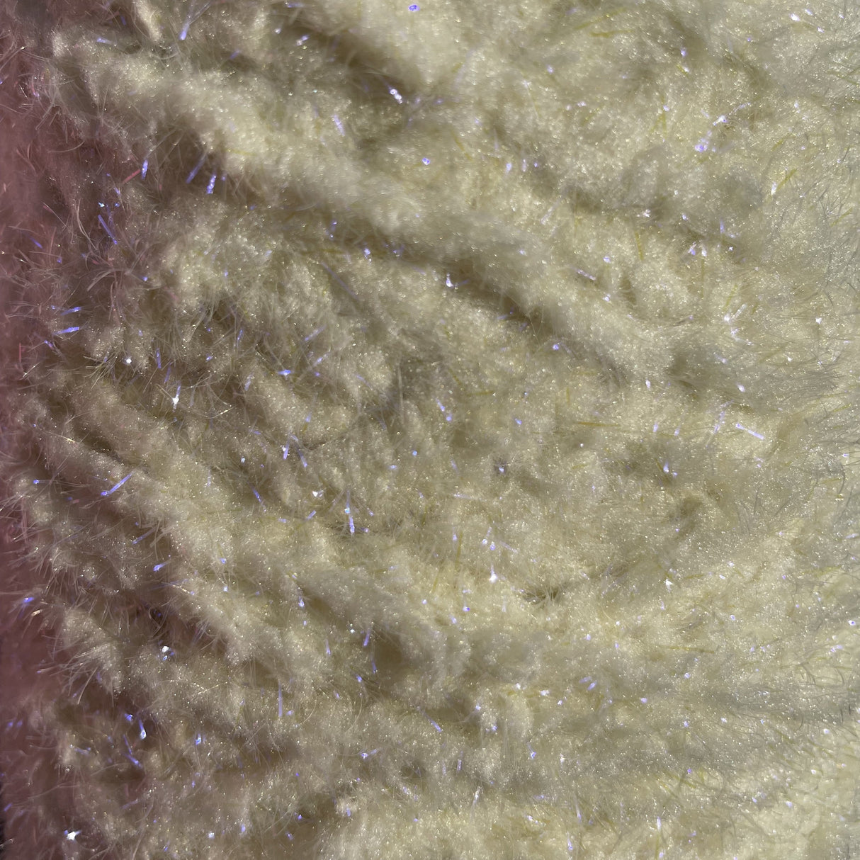 Semperfli EggStatic Egg Fritz 8mm Cream Chenilles, Body Materials