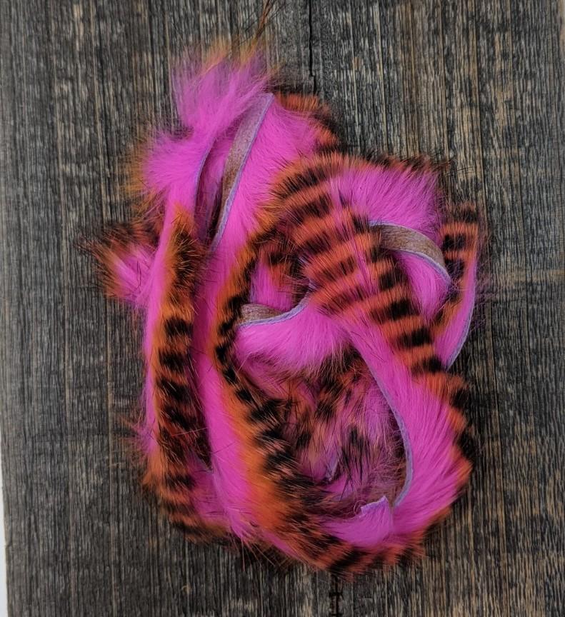 Hareline Dubbin Magnum Tiger Barred Rabbit Strips Black Barred Hot Orange Tipped Fl. Pink 