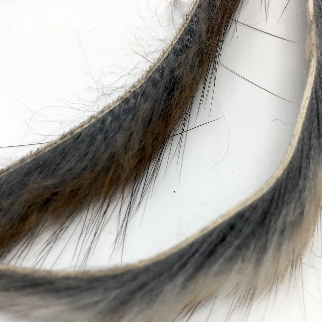 Hends Muskrat Zonker Strips 1.5mm Natural Hair, Fur